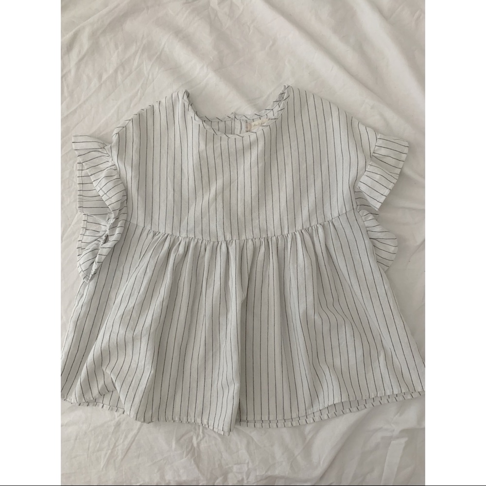 Cute black and white striped flowy blouse!